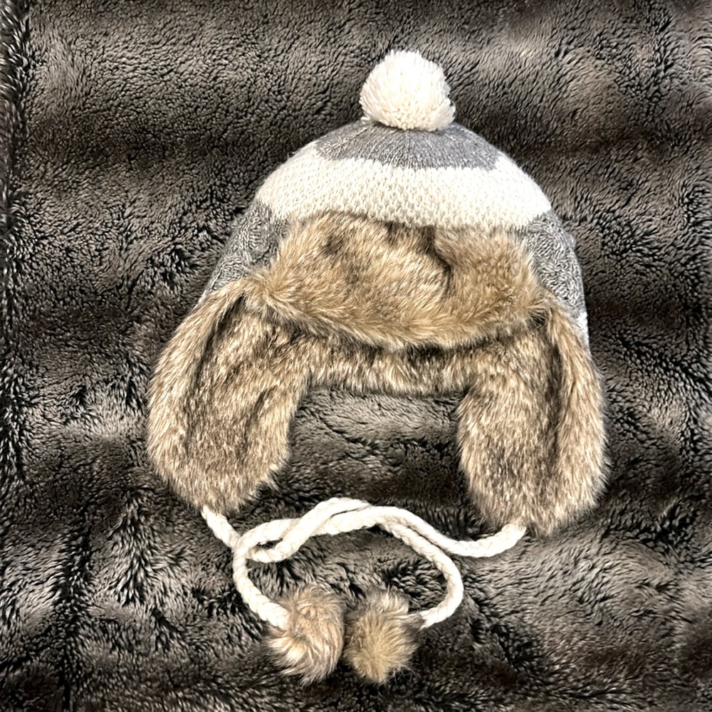 AMERICAN EAGLE FAUX FUR TRAPPER HAT